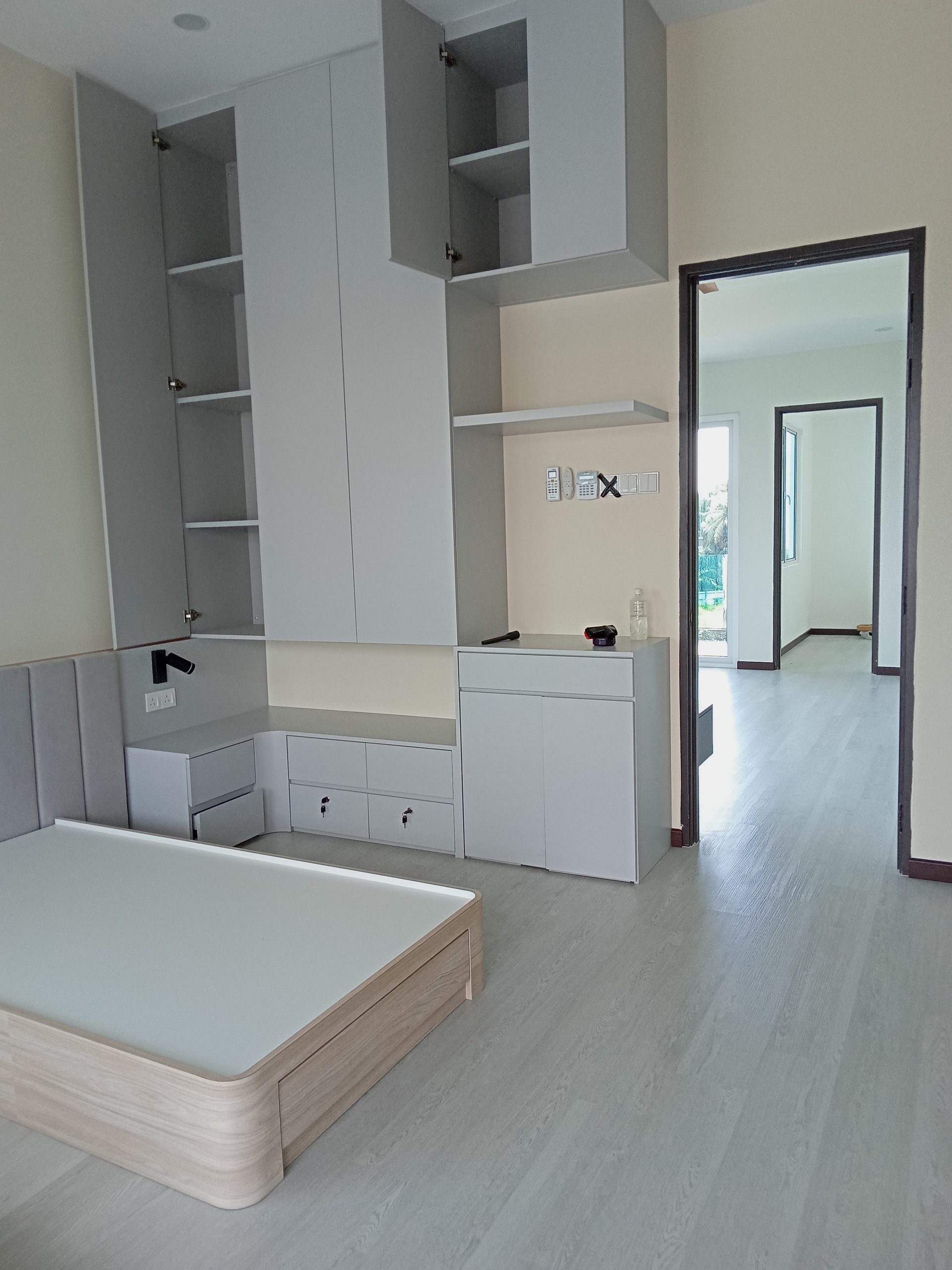 N65001 Pastis Grey (2)